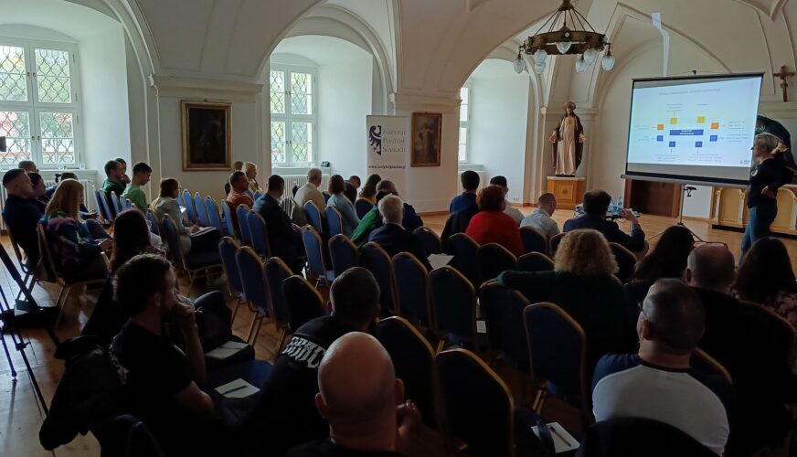 558971511_1098613432483985_2891087297196785157_n